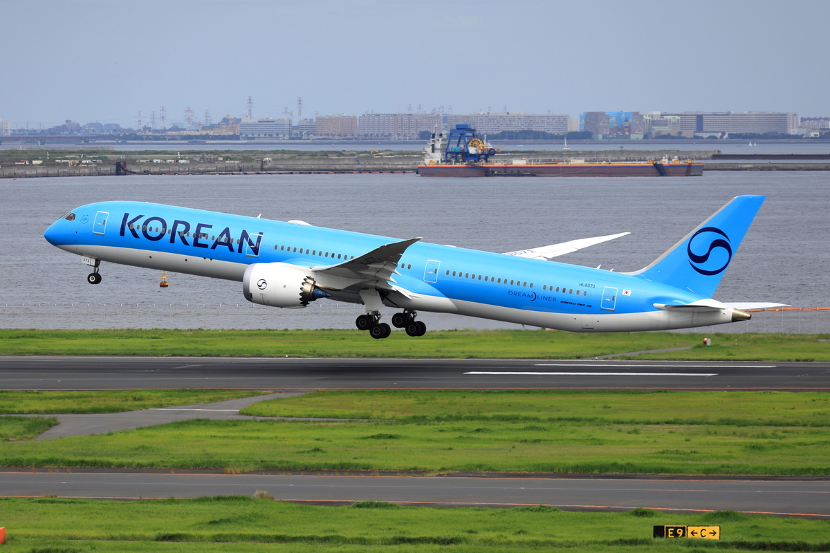 Korean Air HL8571 - 青空きっぷうりば