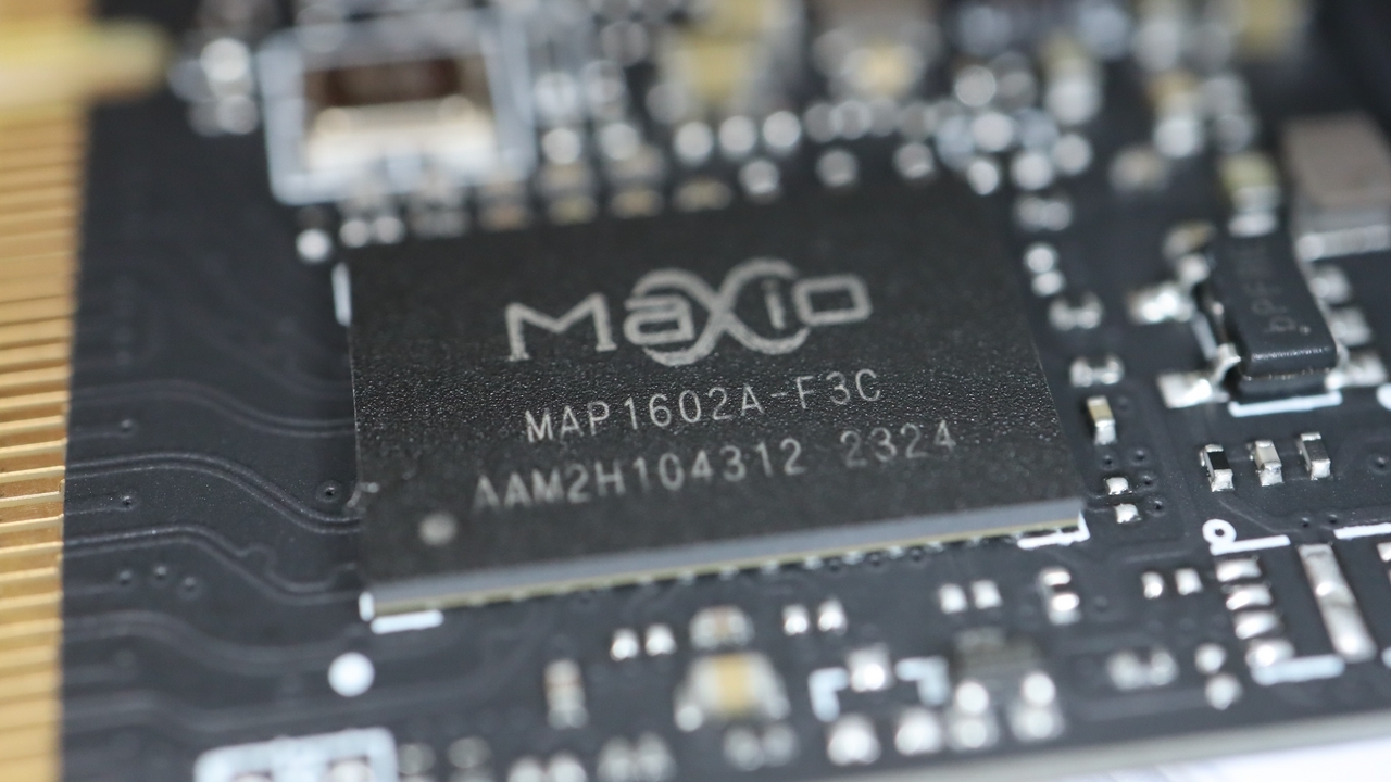 蝉族デビュー？！】LIFEBOOK U9313/MXのSSDを換装する（Lexar NM790 
