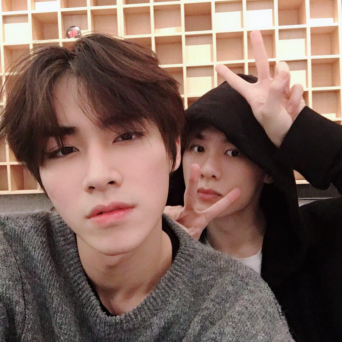 nct wayv   kms 中華　成都　サイン入り　シャオジュン Amazon.co.jp: NCT WayV シャオジュン SMCU IDPORTRAIT ポスター