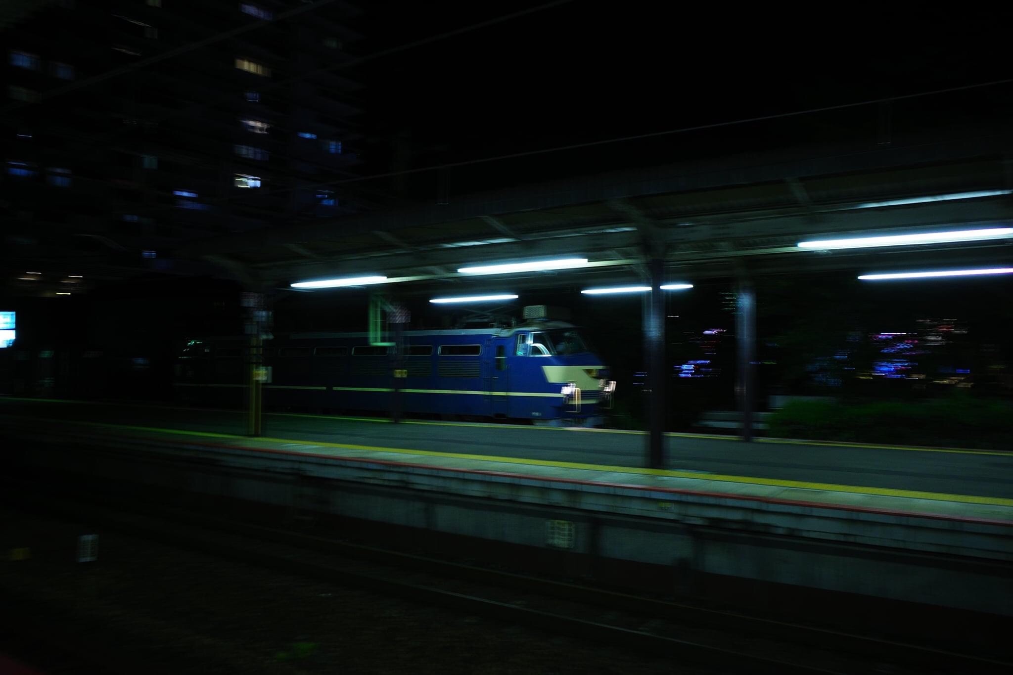 210609_夜の貨物列車 - 若手おいさんの日記