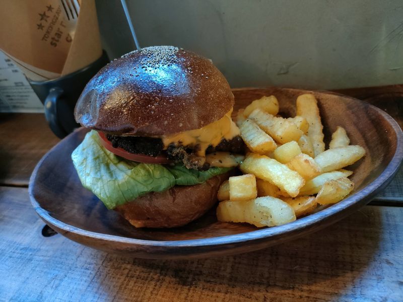 スターネストバーガー&ポテト
