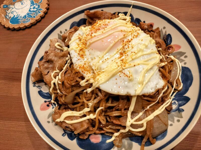 焼きそばにマヨネーズ