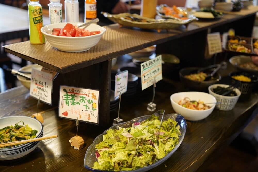 なかや旅館のバイキング