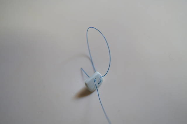 先端を輪にする特注の開始時に紹介された終端部分