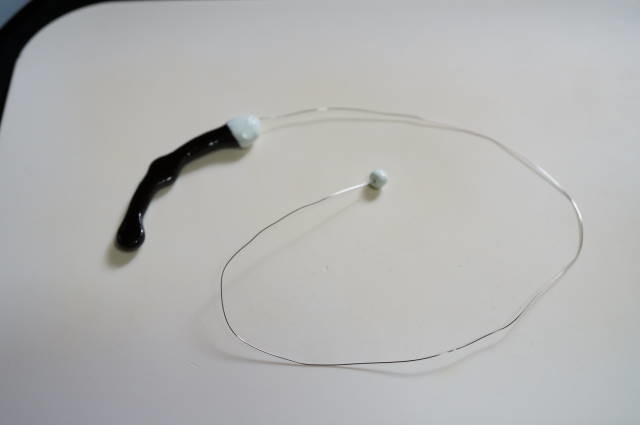直径0.29mmのステンレス糸を使った陶器チップ