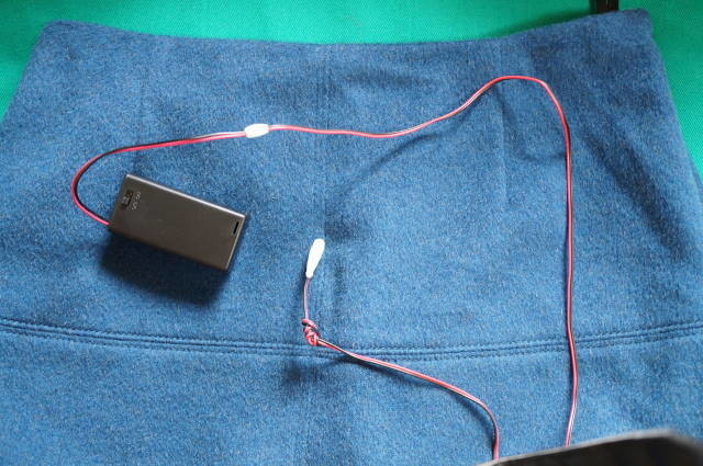 ねじったケーブルで安定化を狙った胎児チップ