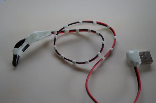 先端が黙示C、ケーブルにエポキシで縞模様を入れた試作品