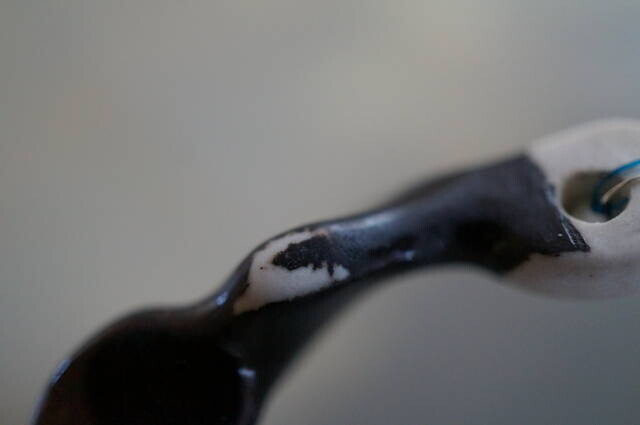 利用者が細く研磨した陶器チップの補修写真