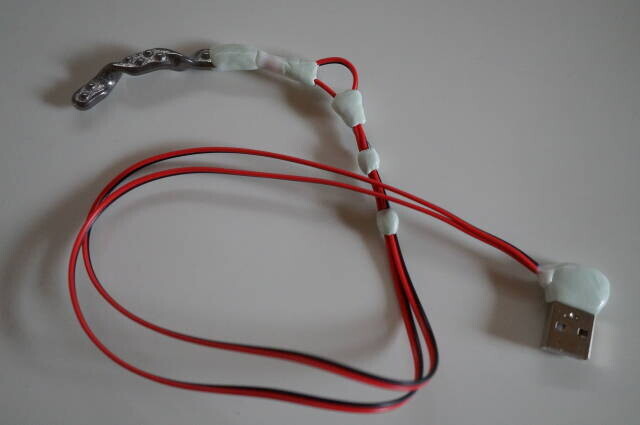 通電を確保したステンレス電極のロックオン加工