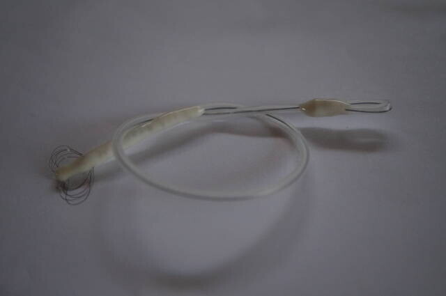 A fine-wire prototype with thicker wire and light contact around duct openings