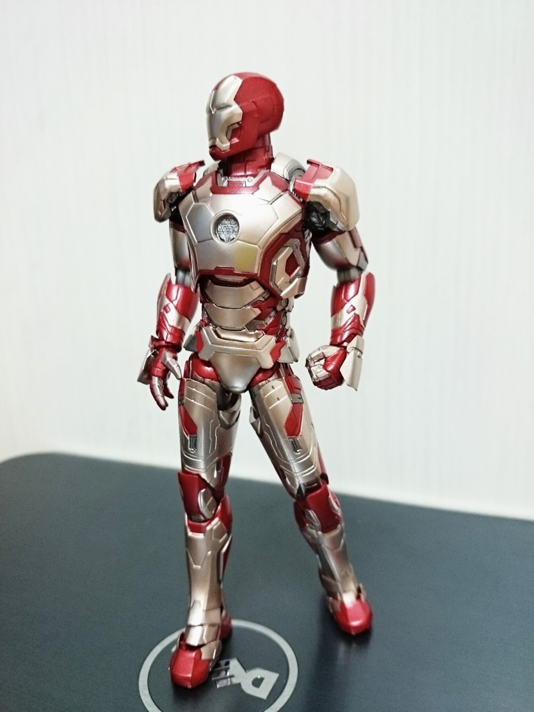 figma アイアンマンマーク４２ Amazon.com: Good Smile The Avengers: Iron Man Mark 42 Figma