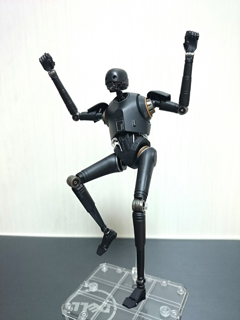 S.H.フィギュアーツ K-2SO 『ローグ・ワン/スター・ウォーズ・ストーリ… Amazon.com: S.H.Figuarts - K-2SO (Rogue One: A Star Wars