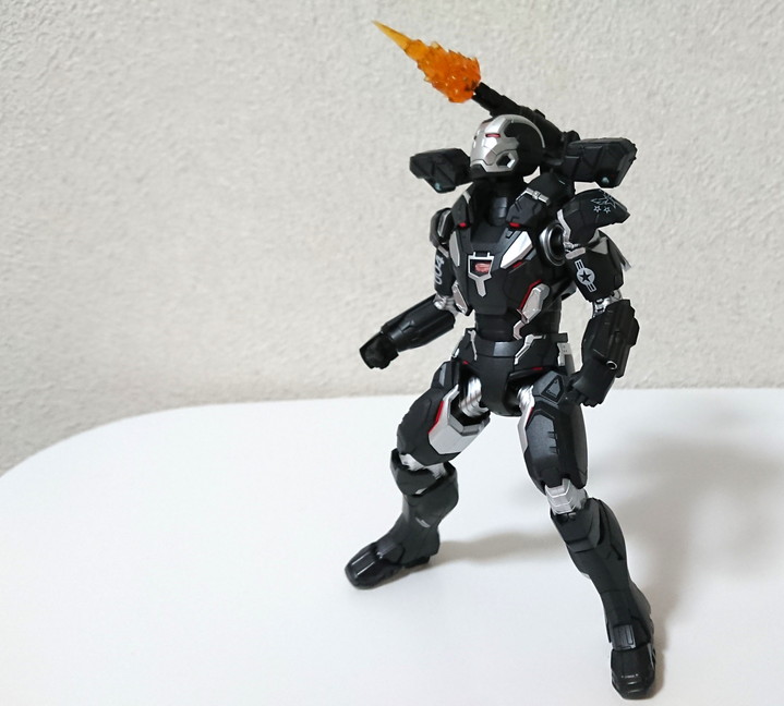 フィギュアーツ　ウォーマシン　マーク1 Amazon.co.jp: TAMASHII NATIONS S.H.フィギュアーツ ウォー