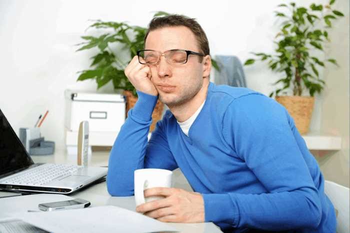 ずっと眠いの病気 一日中眠い原因とその対処法 まいにちdoda はたらくヒントをお届け