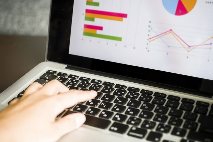 パワポの「スライドマスター」はデザイン設定に超便利!資料作成を効率化しよう パワポの「スライドマスター」はデザイン設定に超便利!資料作成を効率化しよう