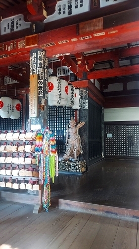 長命寺12　本殿内