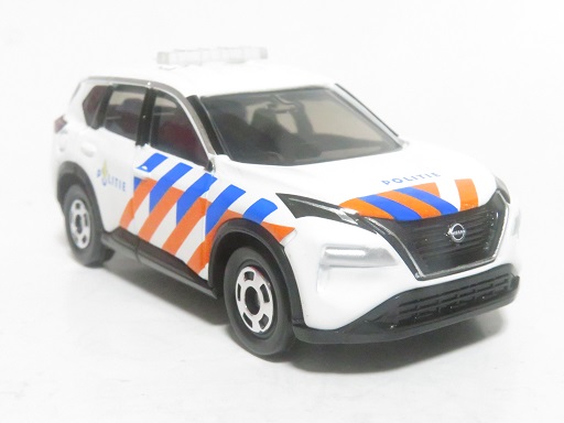 イオン限定トミカ 日産エクストレイル オランダ警察 - お気楽忍者の
