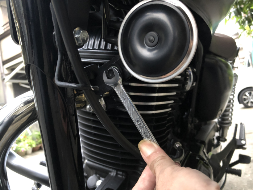 GB350にデイトナ製エンジンガードを取り付ける方法と結果 - やっぱり 