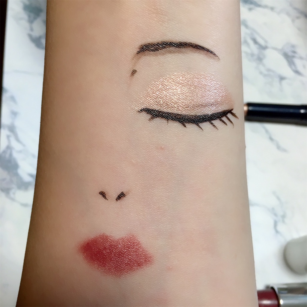 3秒でつや感 チラチラ目もと エチュードハウス キラキラアイシャドウ アイスティックシャドウをレビュー 踊る角刈りママ おこめママ の子育てhiphop 3秒でつや感 チラチラ目もと エチュードハウス キラキラアイシャドウ アイスティックシャドウをレビュー 踊る角刈りママ おこめママ の子育てhiphop