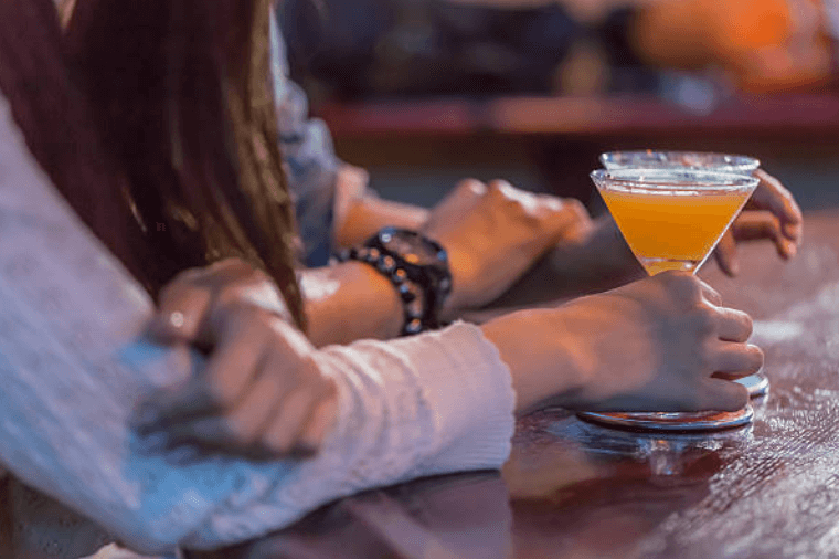 もう一度会いたいけど誘い方がわからない 付き合う前の年下男性にキュン 付き合う前のデート場所や頻度は 手を繋ぐ 恋愛リアル成功術