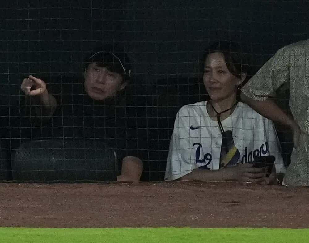 東山紀之 木村佳乃 野球観戦