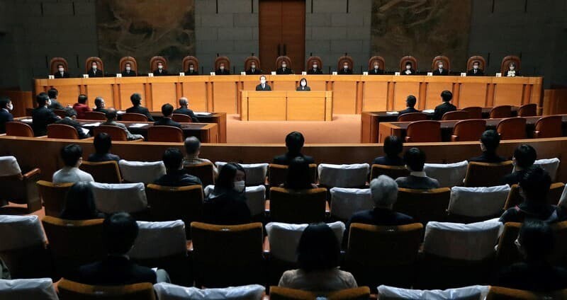 法廷 議論