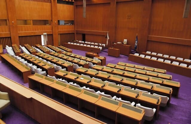 兵庫県議会 議場