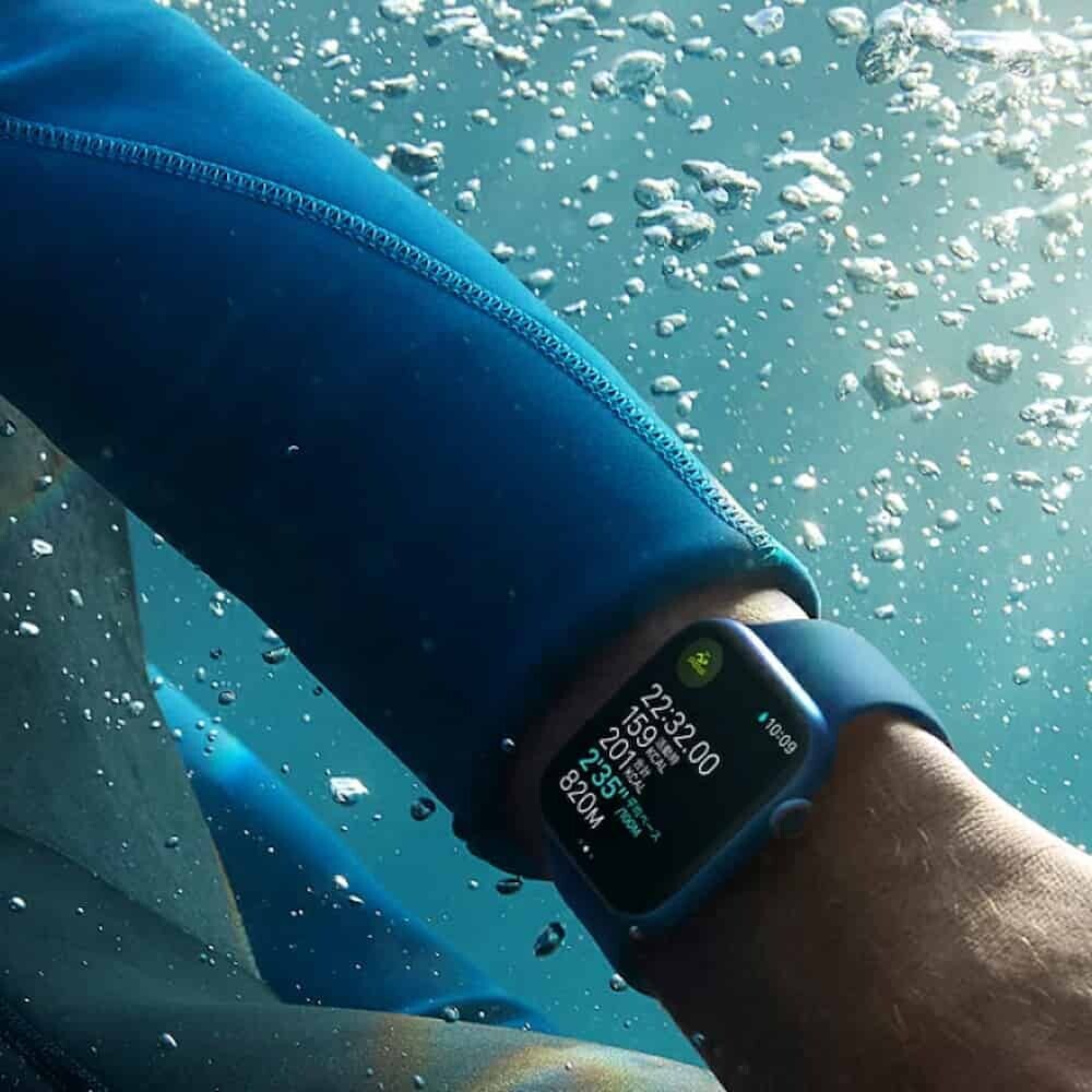 Apple Watch underwater