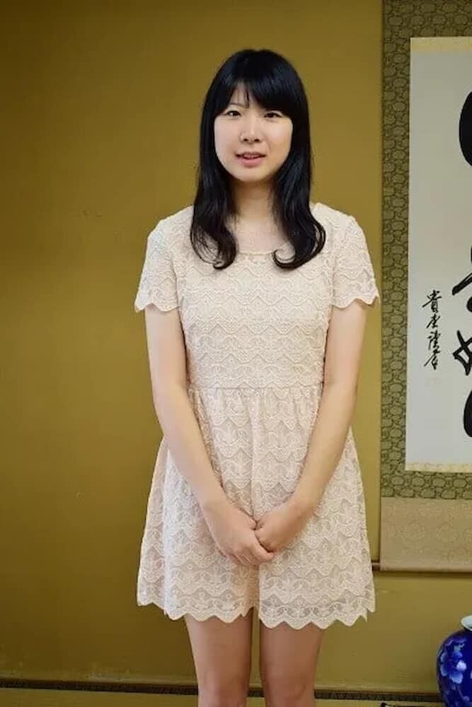 西山朋佳 私服