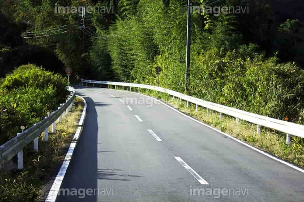 山間部の道路