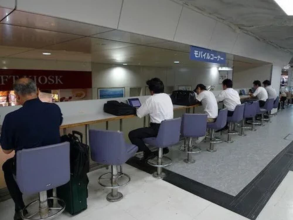 東京駅 待合室   