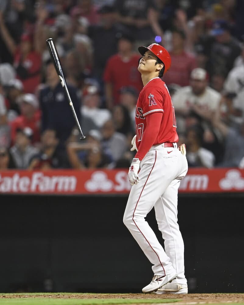 大谷翔平 バットフリップ
