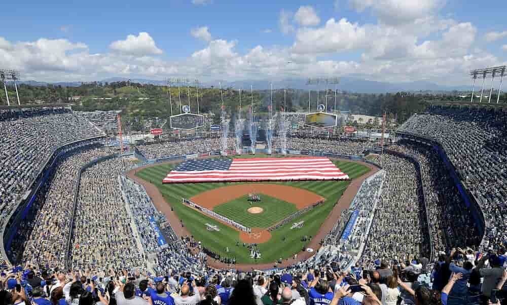 ドジャースタジアム 観客