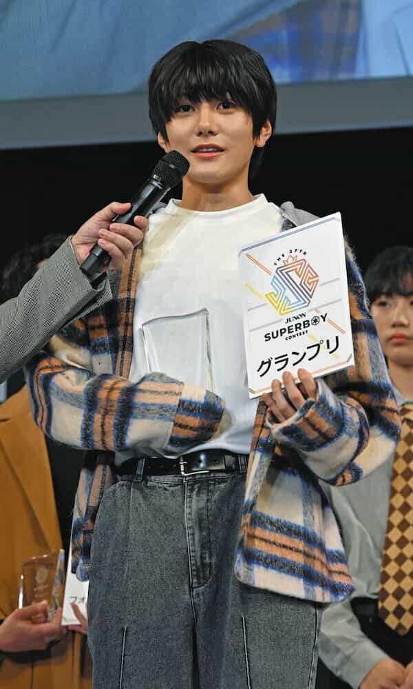 2024年ジュノンボーイグランプリ受賞の佐藤倖斗