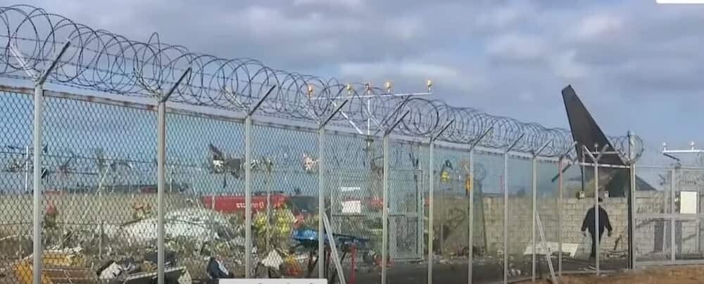 181人が乗った旅客機が着陸に失敗し、大規模な事故