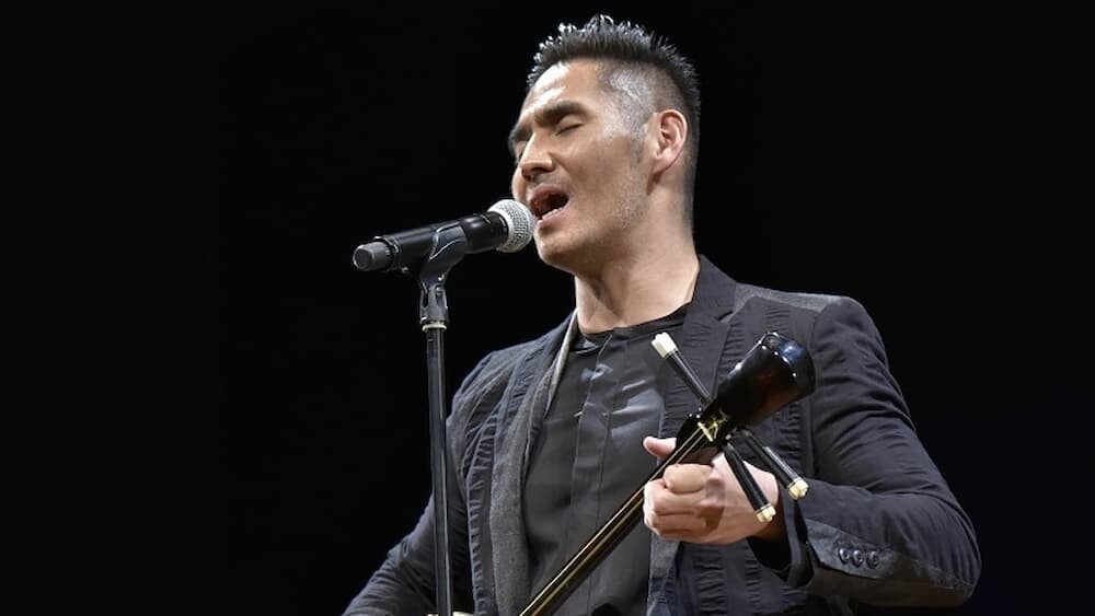 透明感のある歌声で多くの人を魅了してきた中孝介さん
