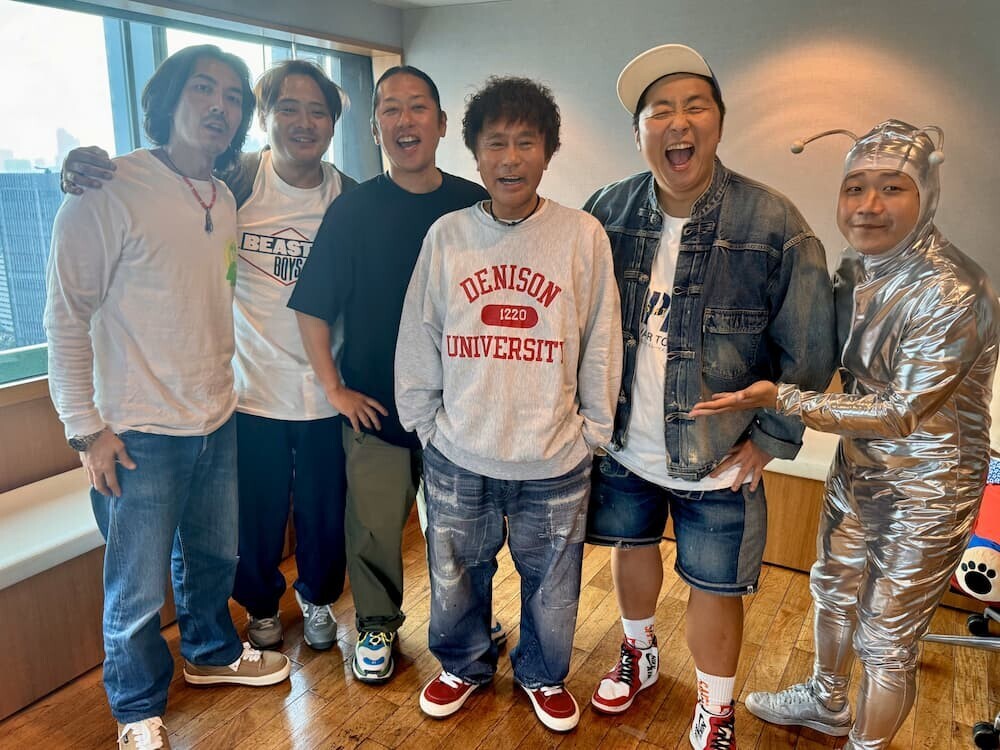 浜田雅功とごぶごぶラジオメンバーの和気あいあいとした収録風景