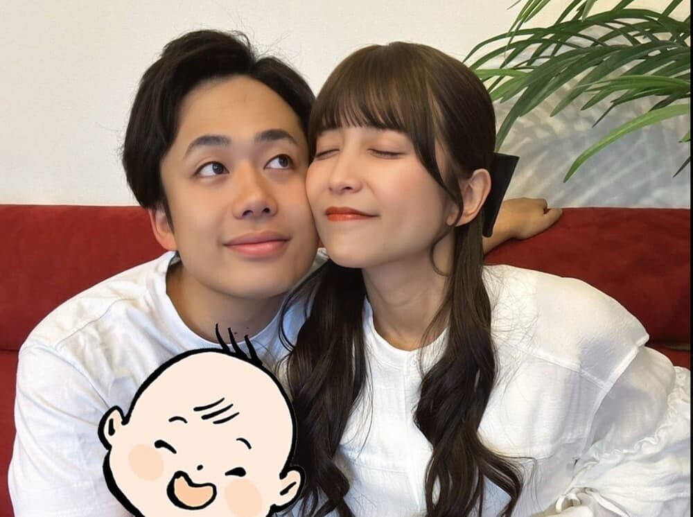 シルクロードとゆん夫妻の笑顔の2ショット、幸せそうな家族イメージ