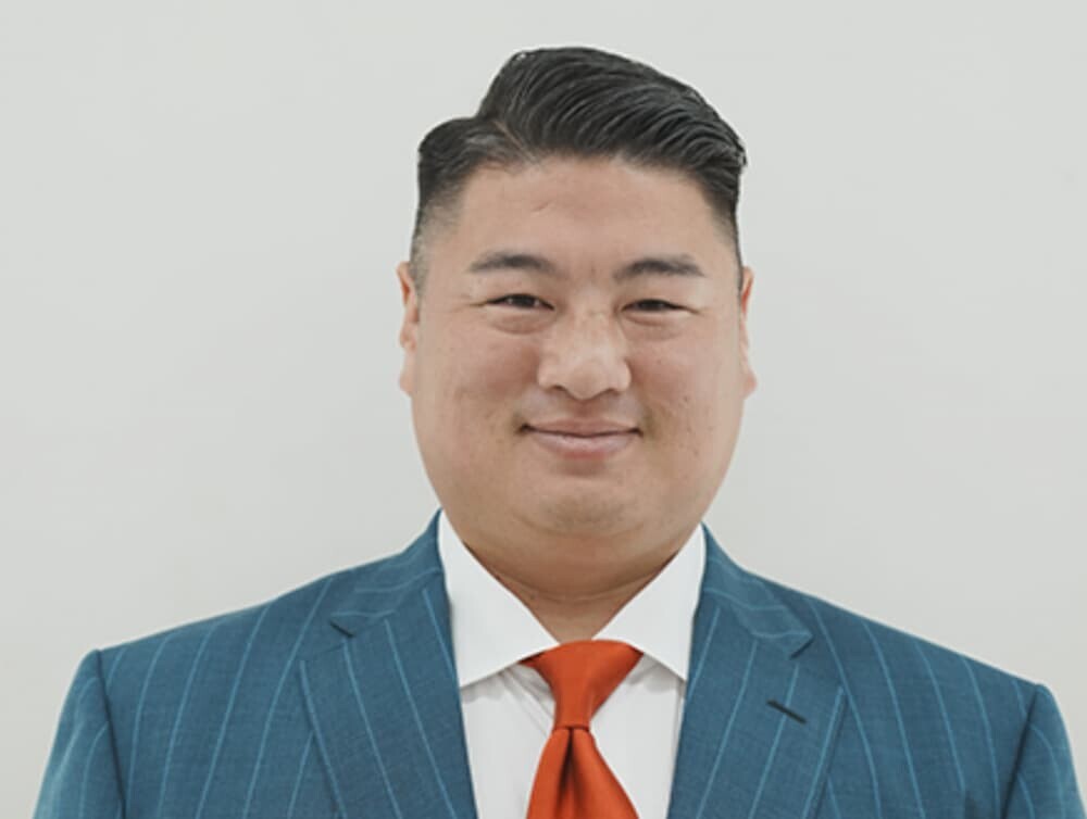 中村親方（元関脇嘉風）