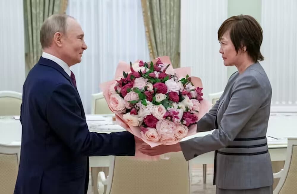安倍昭恵さんとプーチン大統領の面会シーン