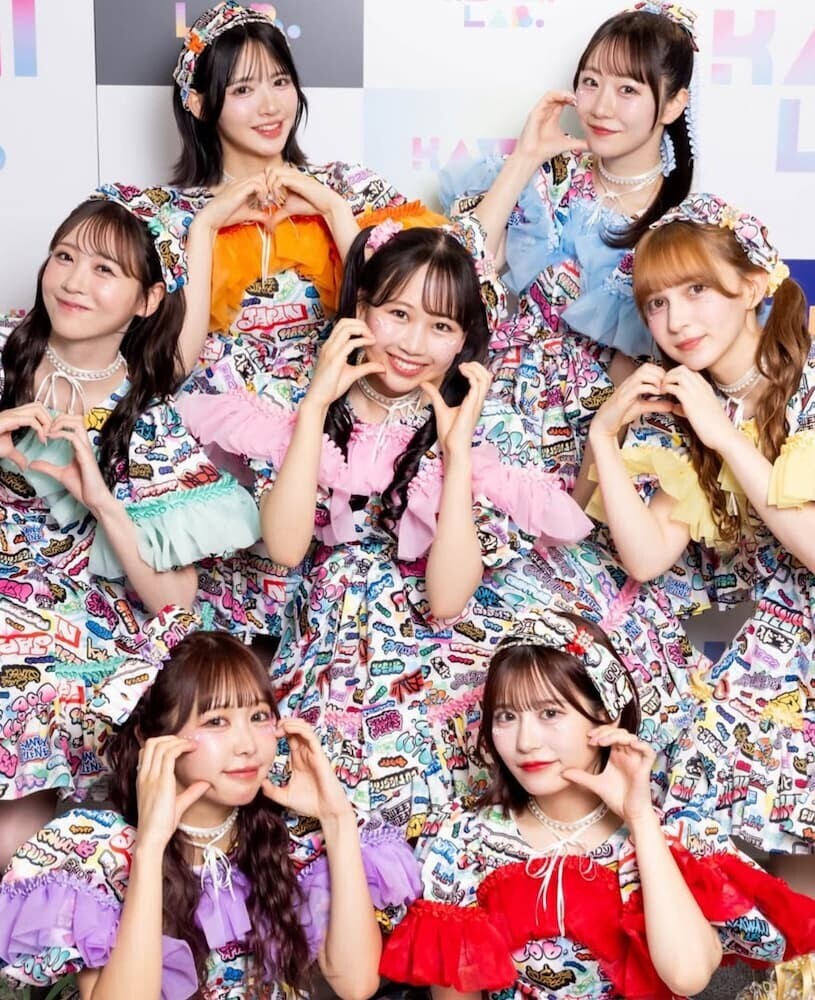 7人組アイドルグループ・FRUITS ZIPPER