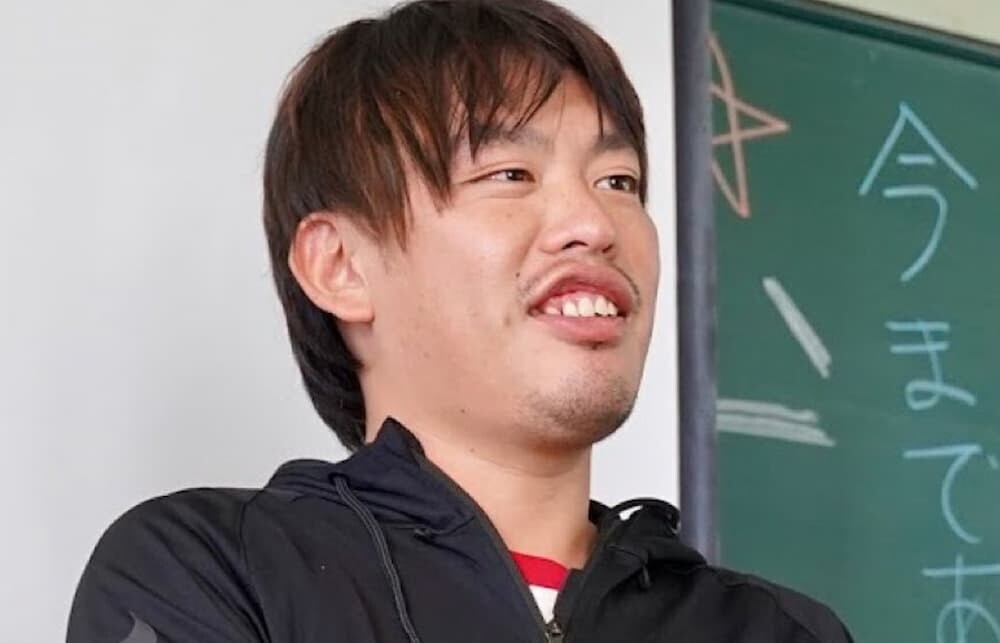 箕輪厚介氏