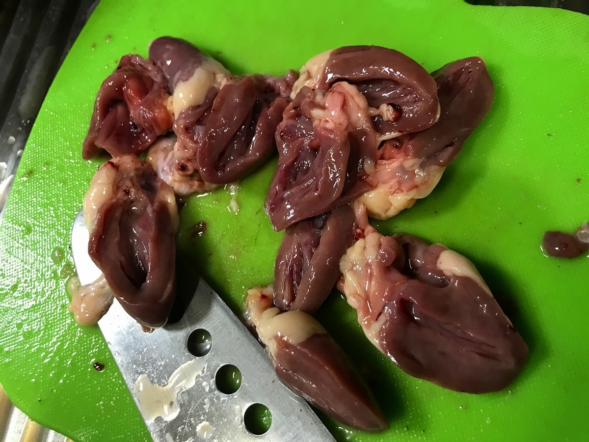 安く買える鶏レバーの臭みを徹底攻略 鶏レバーとハツの塩焼き タレ焼き簡単レシピ付き まいど憶良 おくら です 安く買える鶏レバーの臭みを徹底攻略 鶏レバーとハツの塩焼き タレ焼き簡単レシピ付き まいど憶良 おくら です