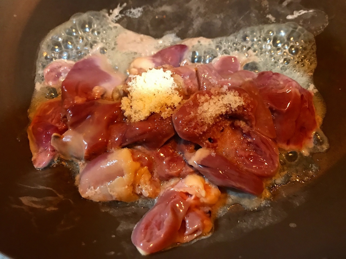 安く買える鶏レバーの臭みを徹底攻略 鶏レバーとハツの塩焼き タレ焼き簡単レシピ付き まいど憶良 おくら です