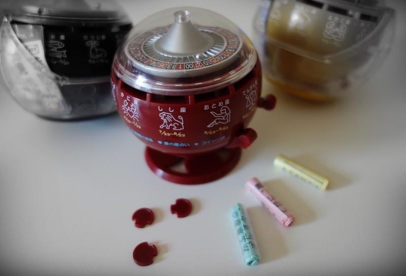 【新品】 ルーレット式おみくじ器 ミニチュアではないです ミニチュアルーレット式おみくじ器｜ガシャポンオフィシャルサイト