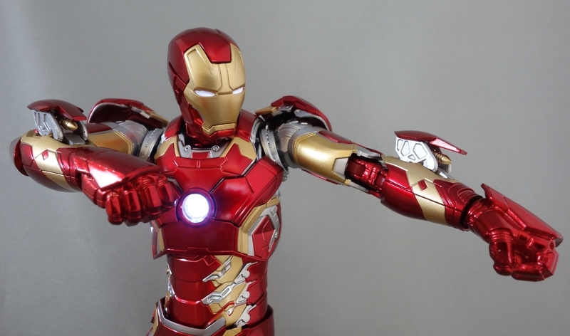 threezero 『アベンジャーズ:インフィニティ・サーガ』DLX アイアン