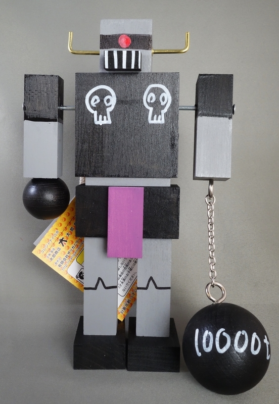 コレジャナイロボ 限定販売 フィギュア コレジャナイロボ（敵） レビュー - okurejeの日記