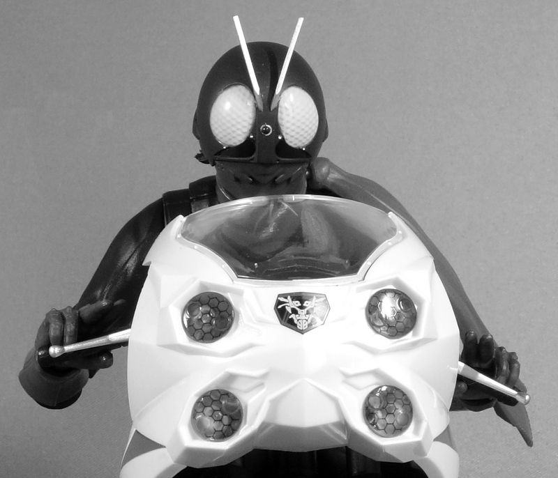 シン・ゴジラ オルソクロマチック フィギュア シン・ゴジラ：オルソ』モノクロVer.となったゴジラ（2016）がS.H.