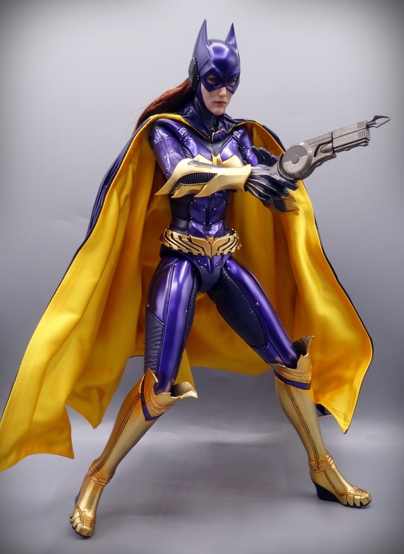 HOTTOYS 『バットマン：アーカム・ナイト』バットガール（パープル