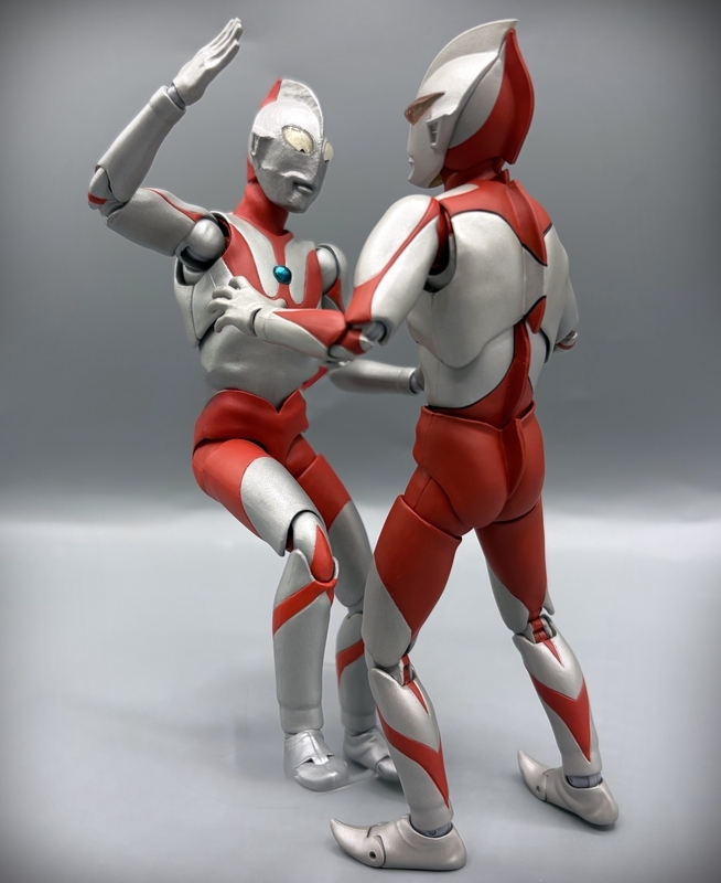 フィギュアーツ にせウルトラマン 【開封品】 フィギュアーツ にせウルトラマン 【開封品】 S.H.フィギュアーツ にせ